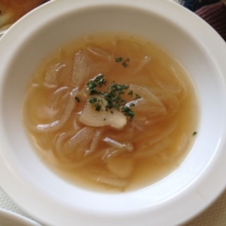 白だしで作る、玉ねぎと生姜のスープ